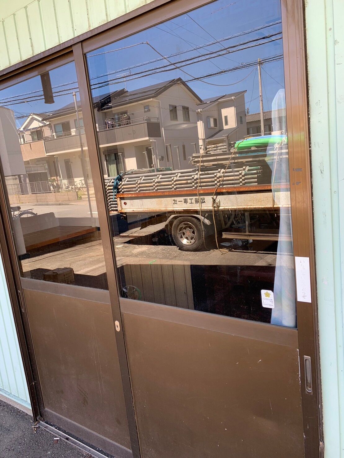 LINE_ALBUM_高橋様邸看板工事施工後_230902_4
